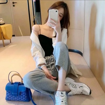 穿成绝嗣帝王唯一幼崽被团宠了